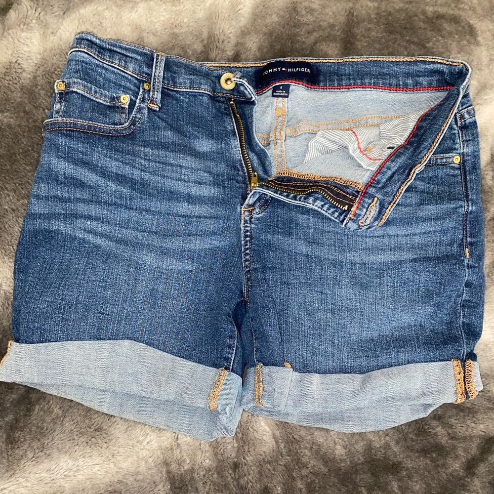 Tommy Hilfiger size 8